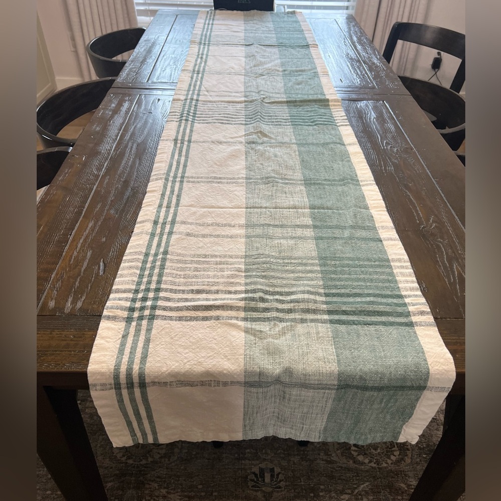 Oversized Table Runner in Green and White